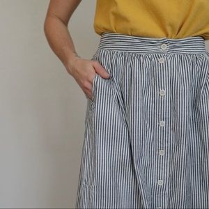 Palisade Button- Front Midi Skirt in Chambray Stripe